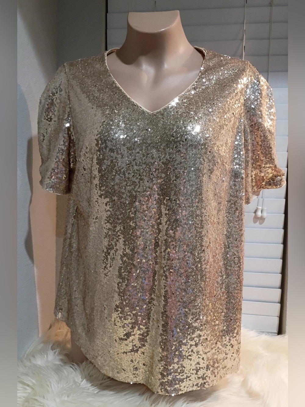 Lane Bryant Women’s Sequin Top - Picture 1 of 4